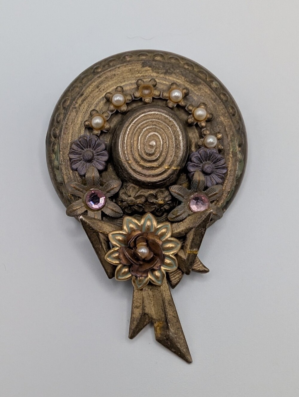 Vintage 1940s WWII Brass Novelty Bonnet Hat Flower Statement Brooch Pin 20g